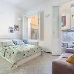 Apartment Guesthost - Tra Centro E Universita *