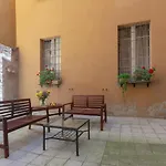 Guesthost - Tra Centro E Universita * Bologna