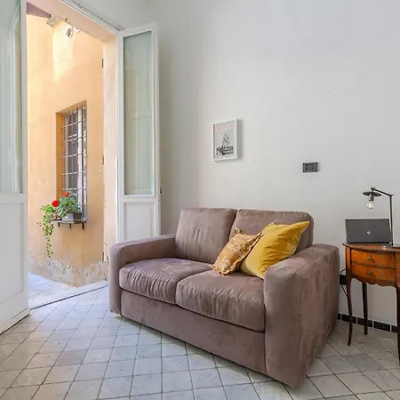 Tra Centro E Universita' Apartment