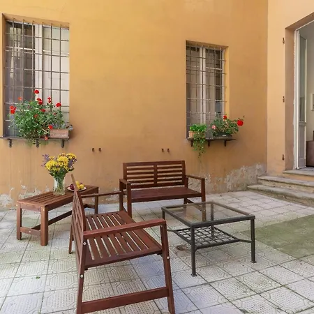Tra Centro E Universita' Bologna