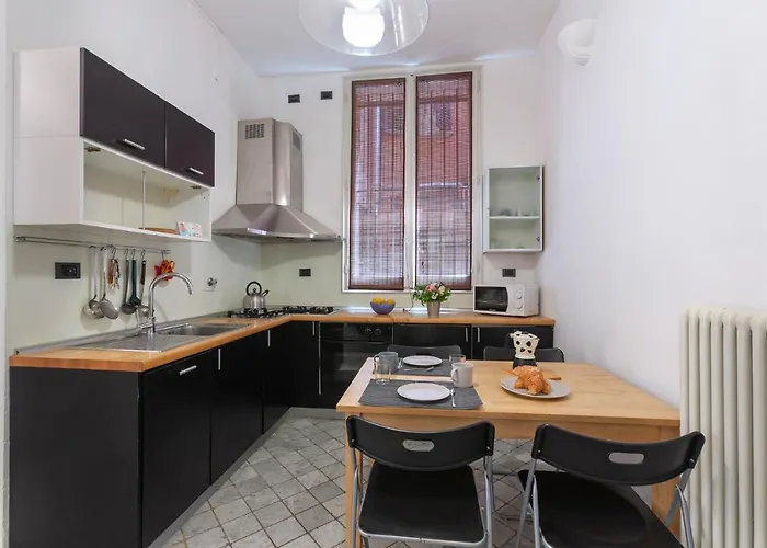 Guesthost - Tra Centro E Universita Apartment *