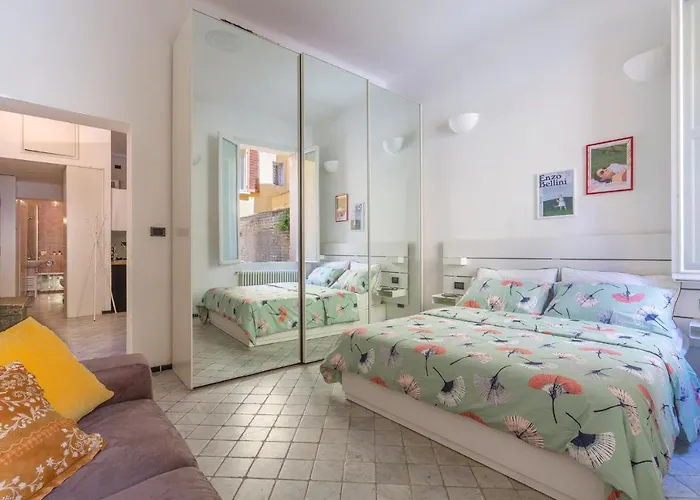 Apartment Guesthost - Tra Centro E Universita *