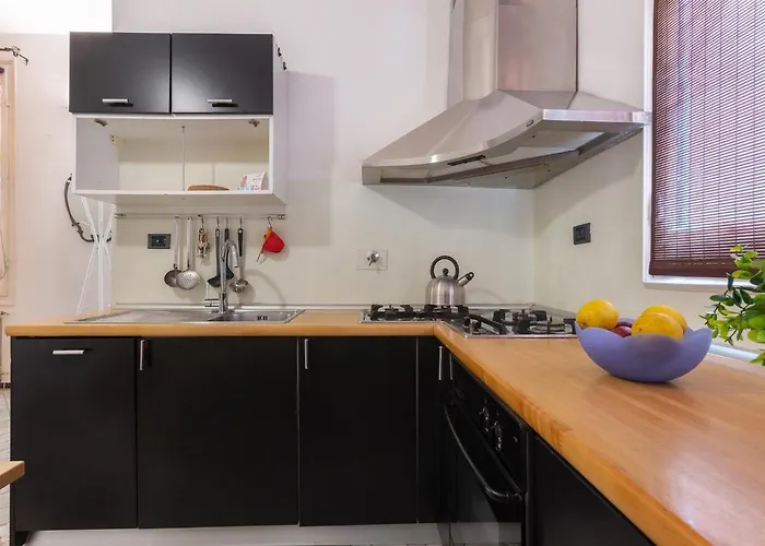 Guesthost - Tra Centro E Universita Apartment Bologna