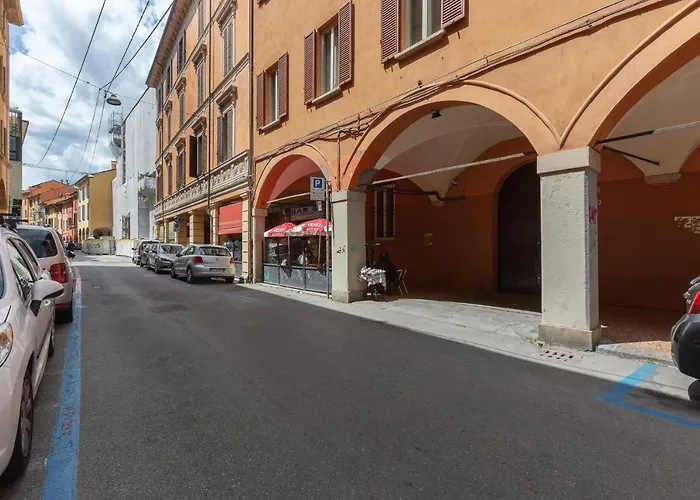 Guesthost - Tra Centro E Universita * Bologna