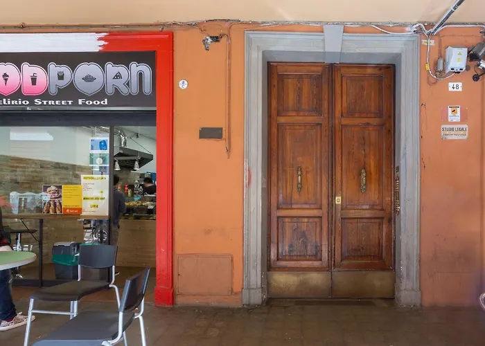 Tra Centro E Universita' *