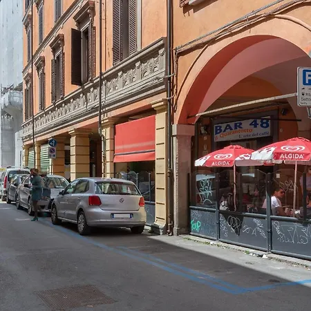 Guesthost - Tra Centro E Universita Apartman